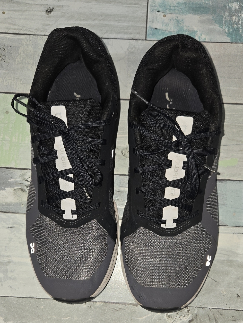 Men's Black Athletic On Cloud Running Shoes Size 11.5